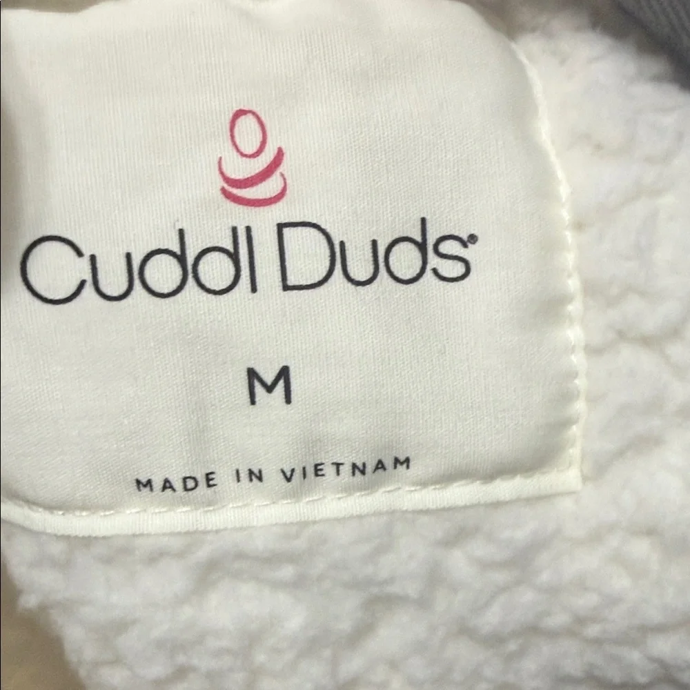 NWT Cuddl Duds Gray and White Hooded Robe
